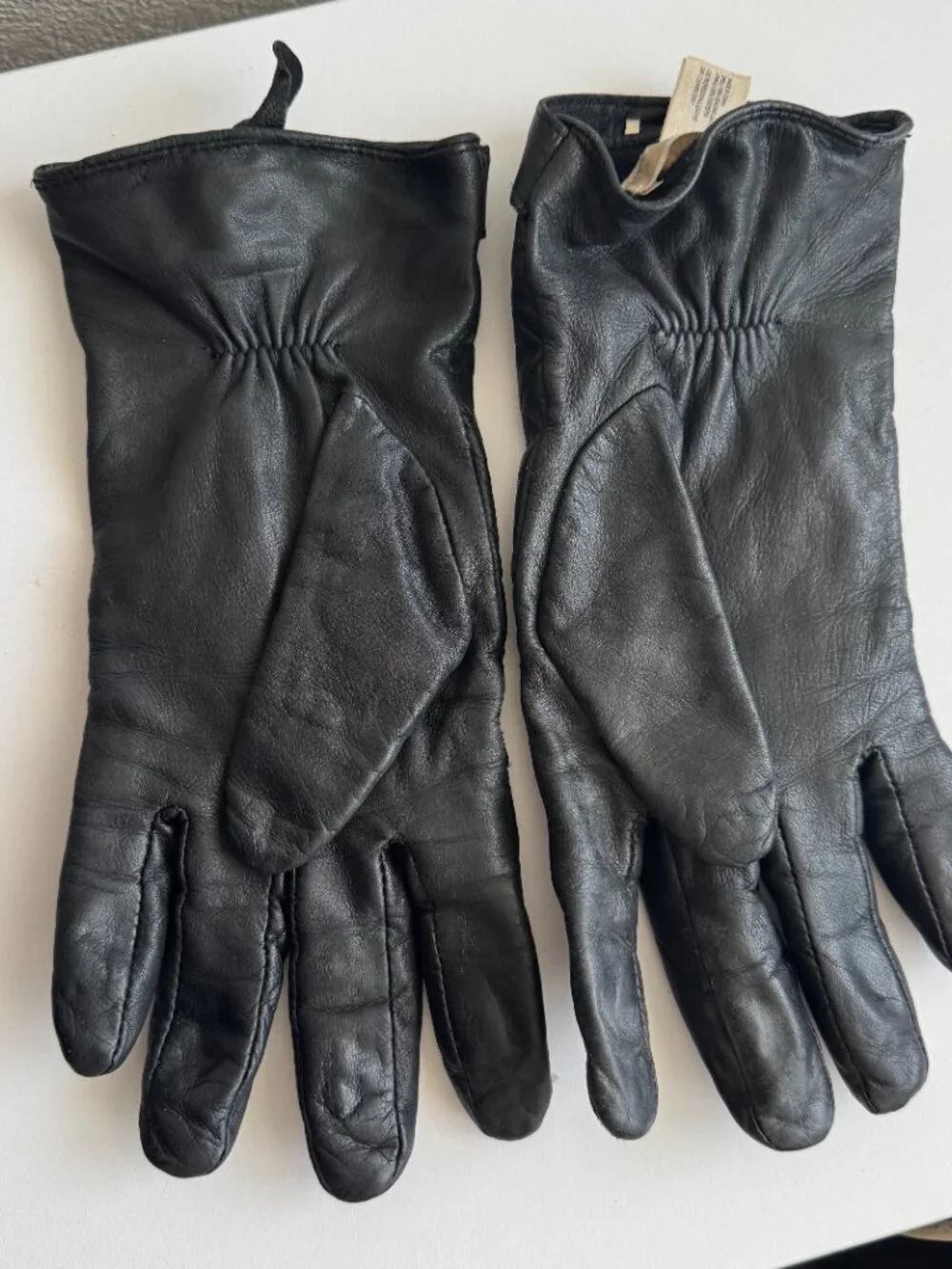 Michael Kors Black Quilted Genuine Leather Gloves Gold Logo Women's M/L